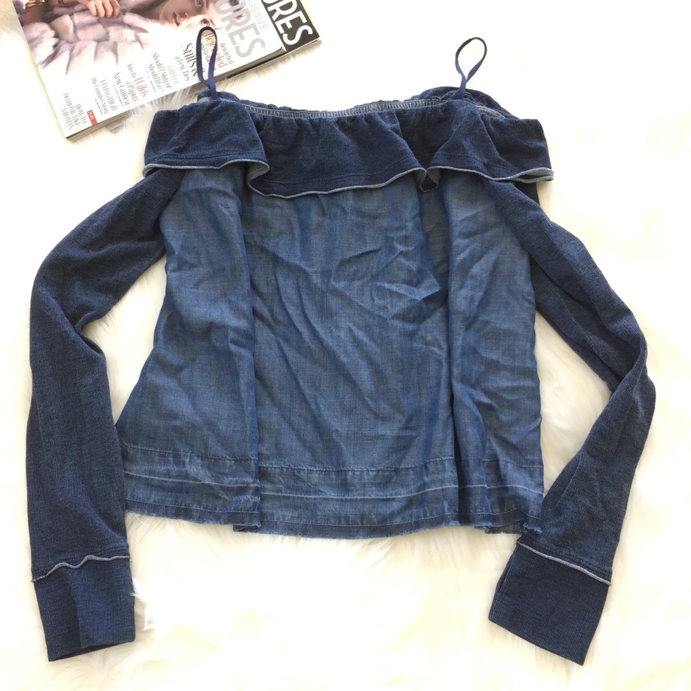 Cloth & Stone Cold Shoulder Denim Top